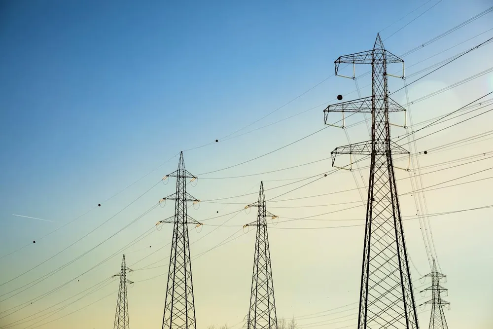 Gigantes tecnológicos pactan no disparar la factura eléctrica por centros de datos de IA