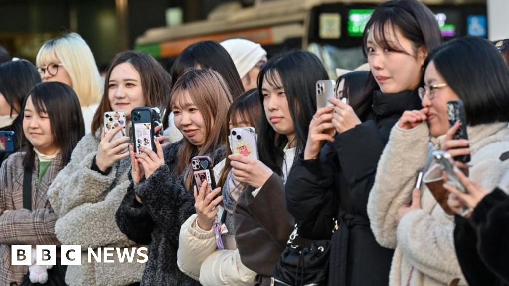 Pueblo japonés propone un límite de dos horas diarias para el uso del móvil
