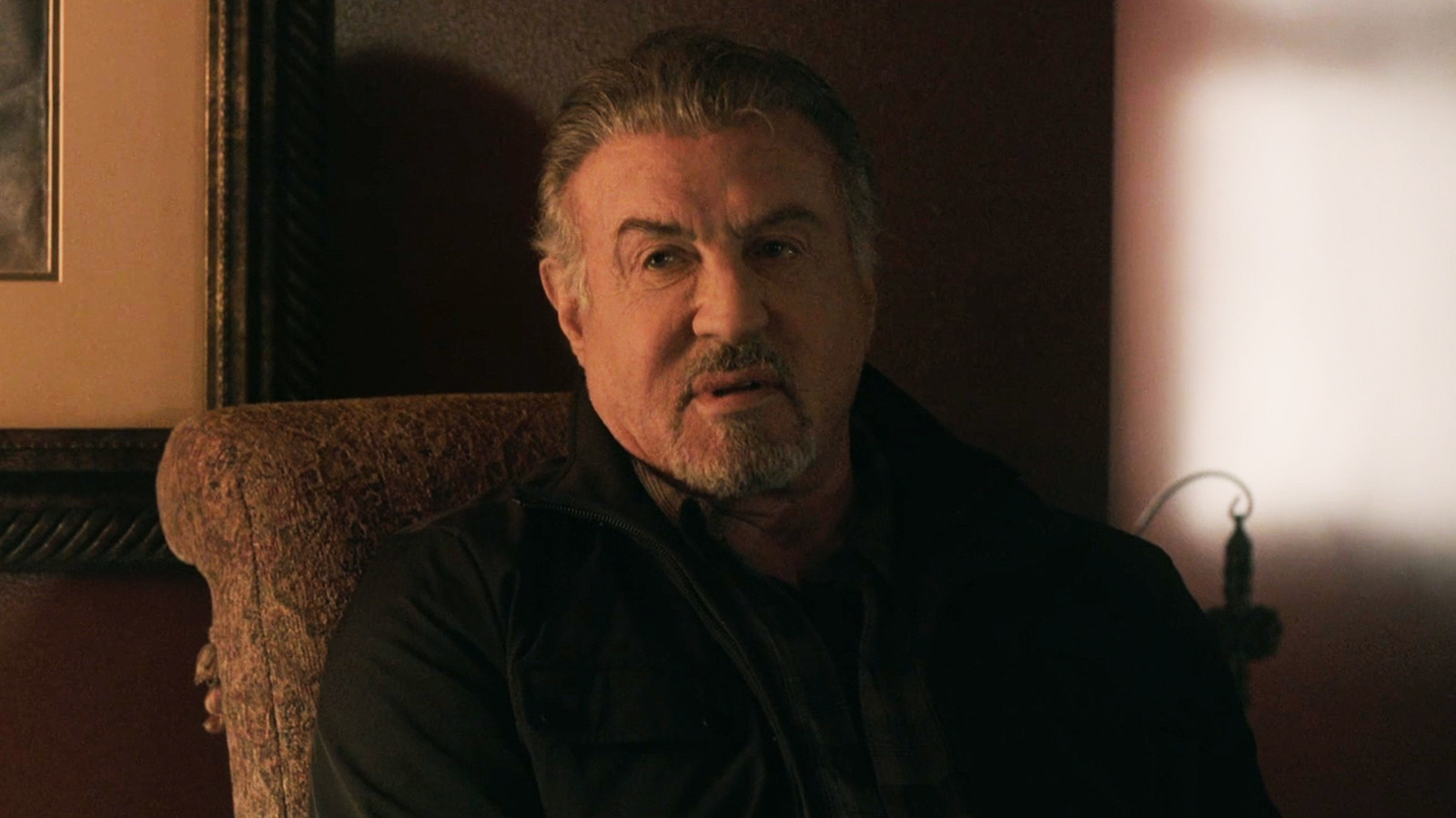 La nueva película de Sylvester Stallone, 'Alarum', recibe críticas devastadoras