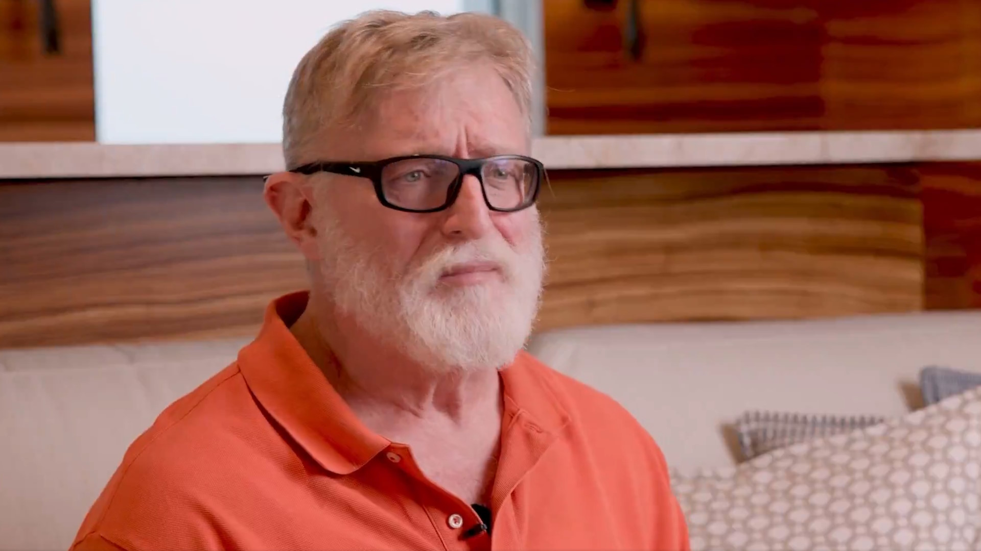 Gabe Newell revela que recibe insultos con regularidad cuando juega a Dota 2