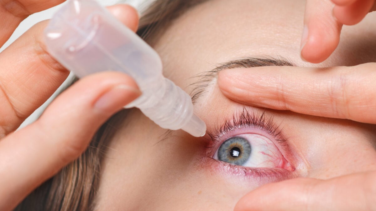 Nuevas gotas para los ojos podrían reemplazar las gafas de leer