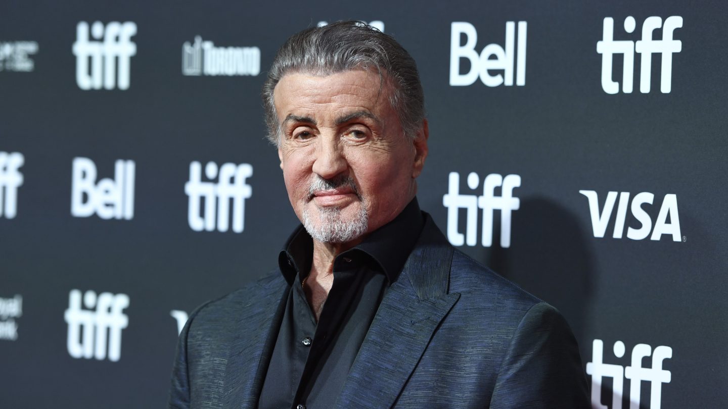 Stallone propuso una precuela de Rambo con IA para rejuvenecer al personaje