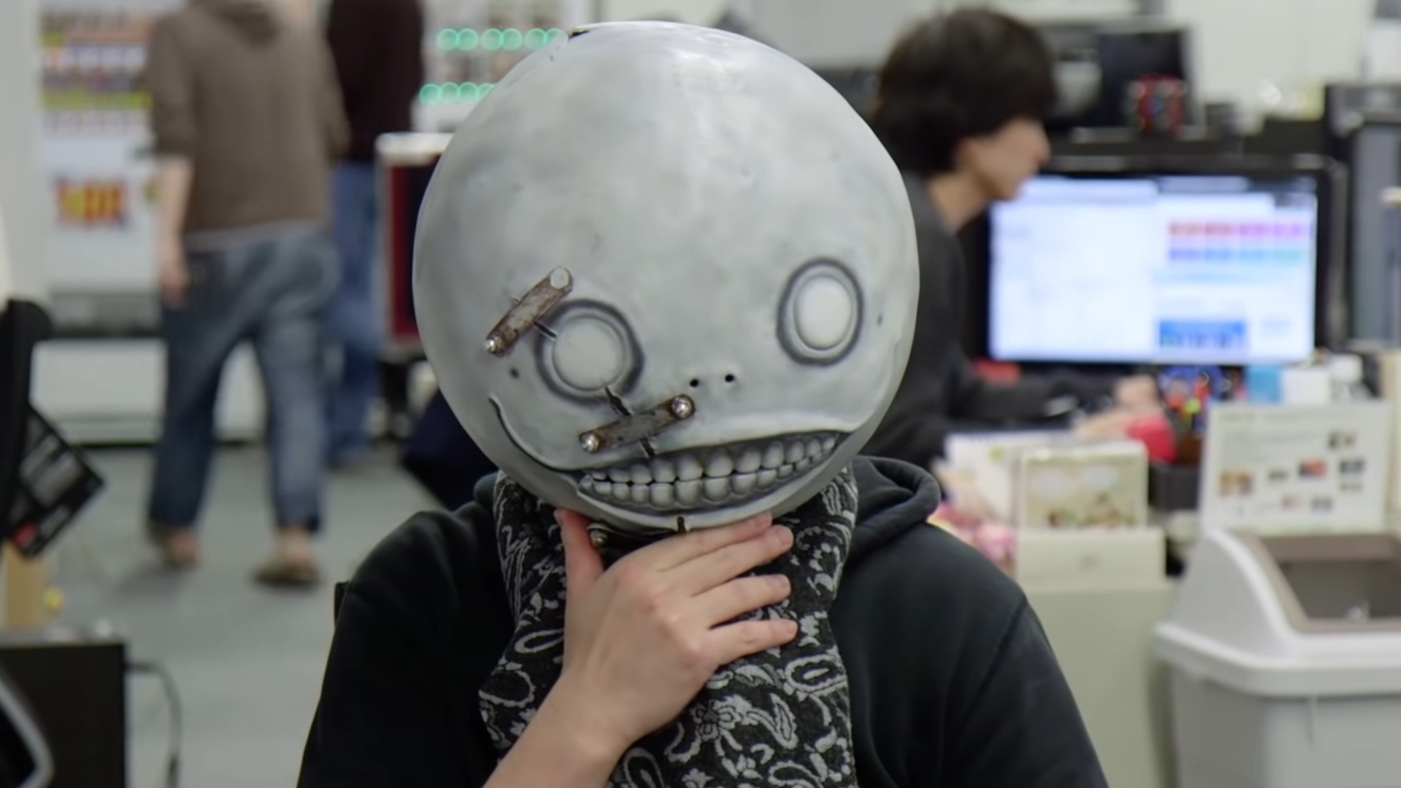 Yoko Taro buscaba un Nier: Automata que lo confundiera hasta a él