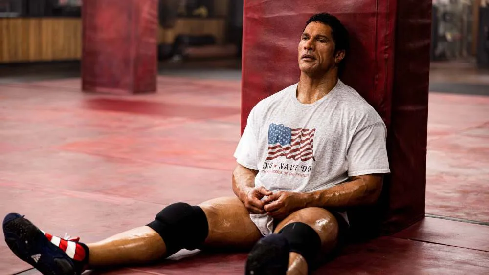 La transformación de Dwayne Johnson en Mark Kerr para 'The Smashing Machine'