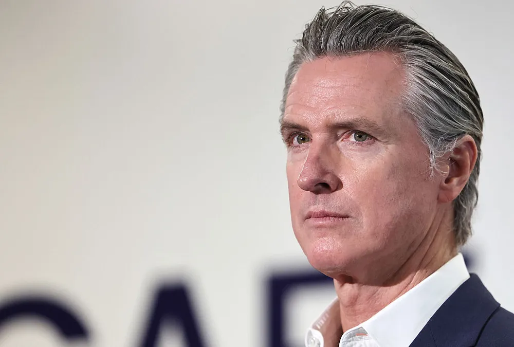 California regula los chatbots de IA para proteger a los menores