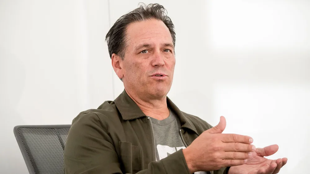 Phil Spencer defiende la creatividad en Xbox pese a las contradicciones