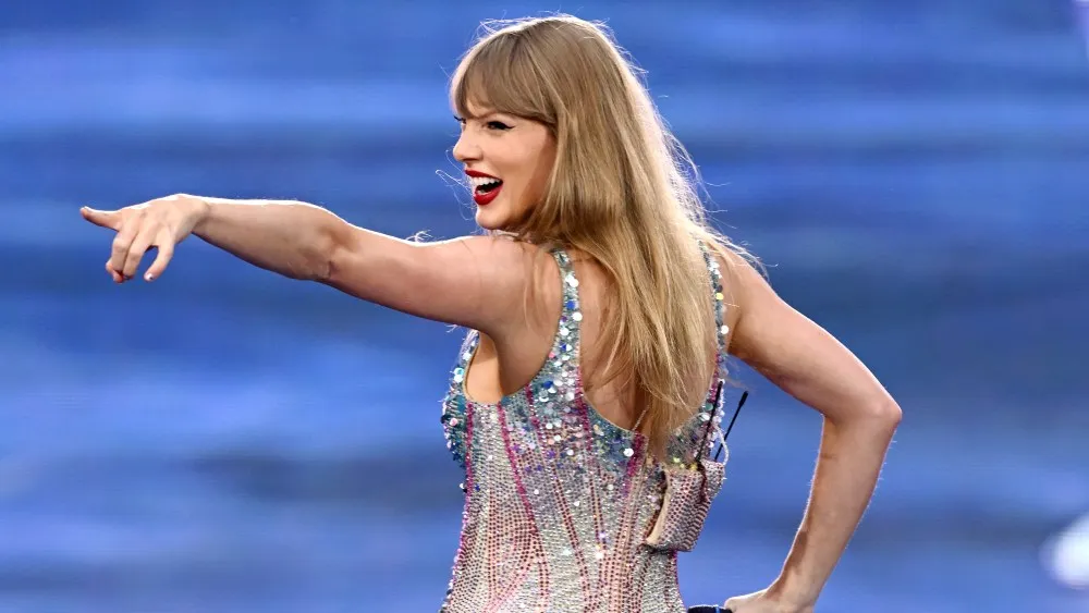 Taylor Swift domina las listas musicales por tercera semana consecutiva