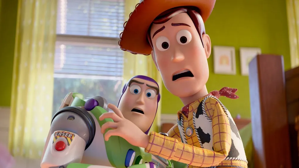 Woody y Buzz temen a una tablet en el primer tráiler de Toy Story 5