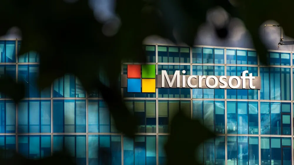 Microsoft omite su informe de diversidad de 2025, posiblemente, por las políticas de Trump