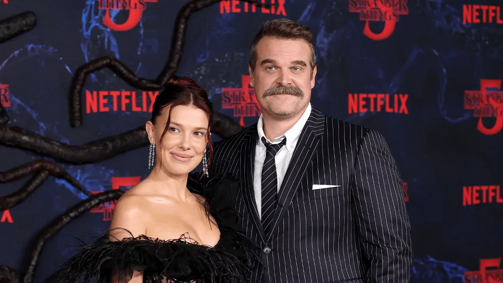 Millie Bobby Brown aclara su relación con David Harbour tras rumores