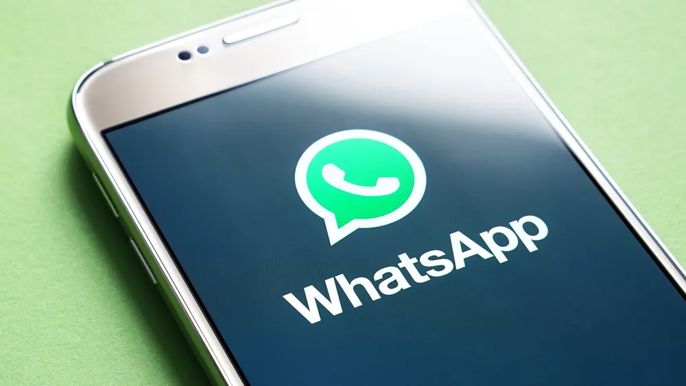La UE investiga a Meta por su política de IA en WhatsApp
