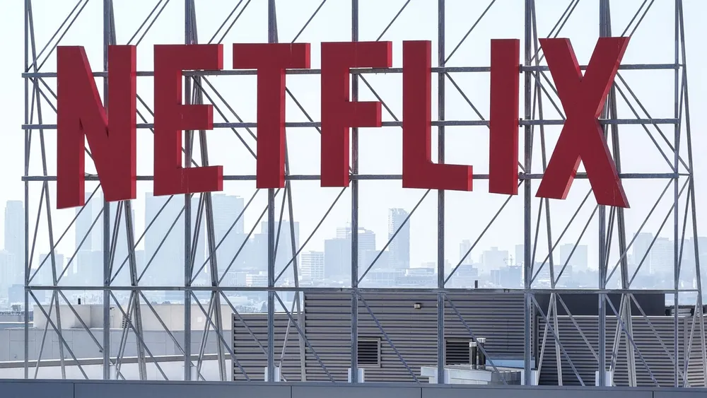 Netflix eleva su oferta por Warner Bros. a efectivo total