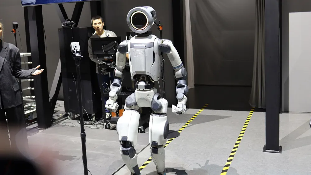 Microsoft impulsa la IA física con su nuevo modelo robótico Rho-alpha