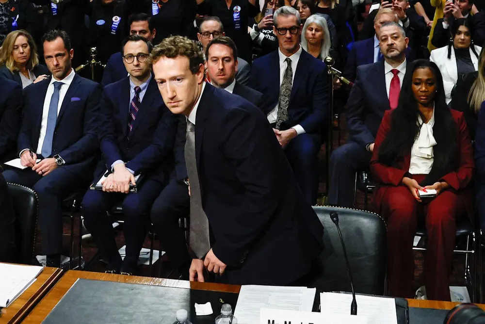 Zuckerberg se opuso a controles parentales para la IA de Meta tras conversaciones explícitas con menores