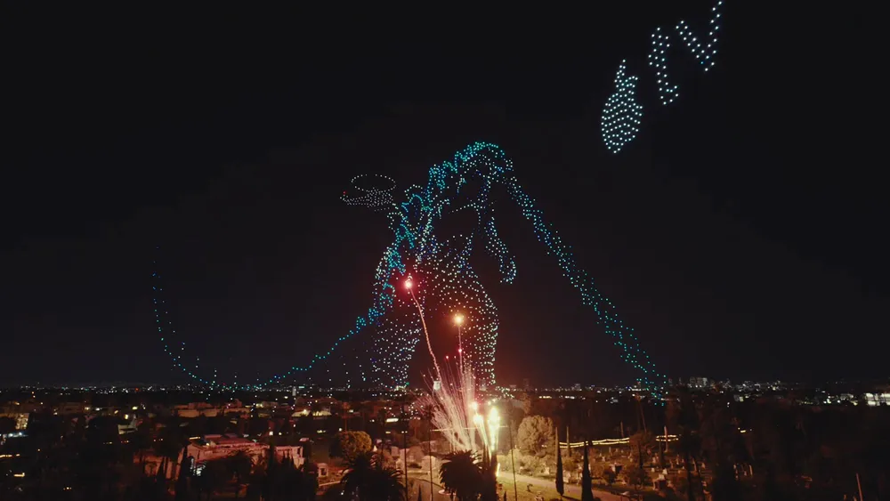 Apple ilumina Hollywood con 3.000 drones para Godzilla