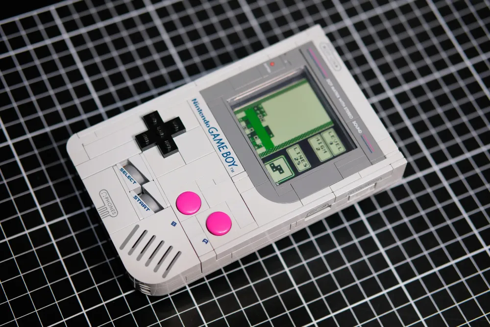 Hacen funcional la Game Boy de Lego con hardware real
