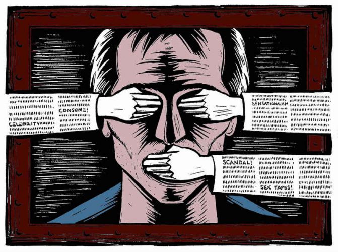 Un político japonés, preocupado sobre el poder de procesadores de pago y la censura